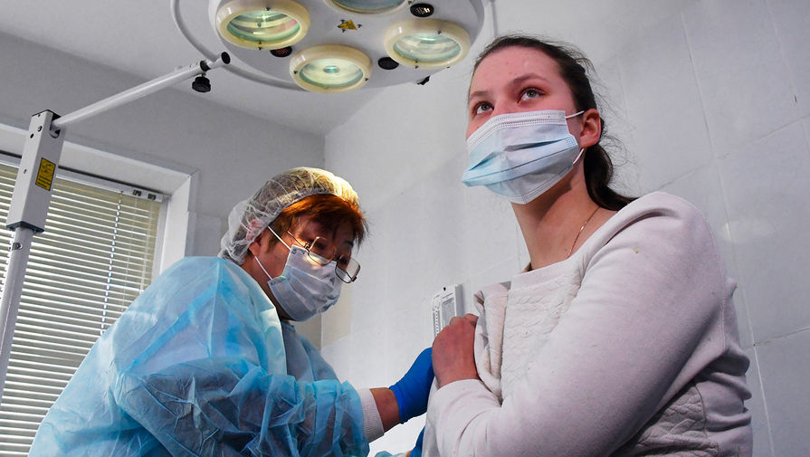 В Москве начали прививать добровольцев вакциной 