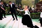 Кейт Урбан и Николь Кидман на ежегодном балу Института костюма Met Gala в Музее искусств Метрополитен в Нью-Йорке, 2024 год