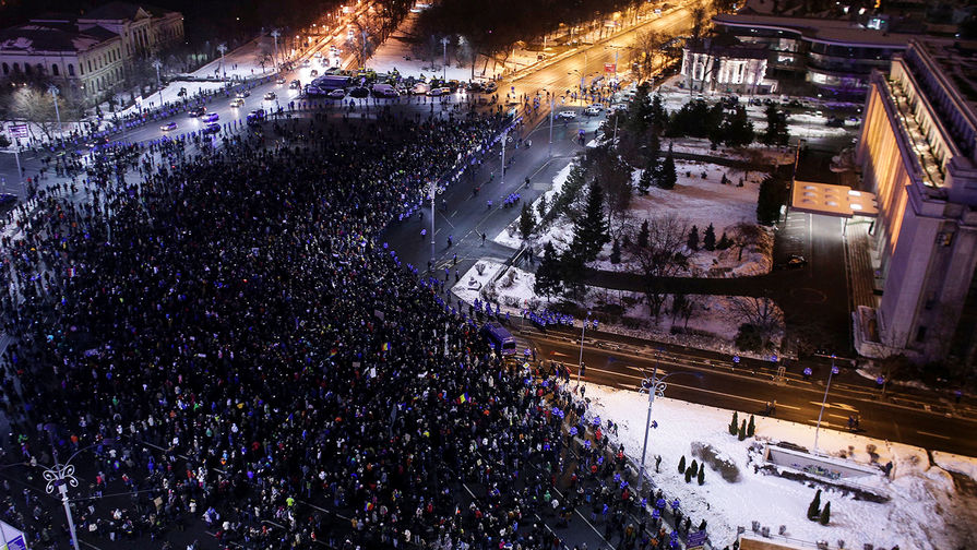 Участники антикоррупционной акции протеста в&nbsp;Бухаресте, 29&nbsp;января 2017&nbsp;года