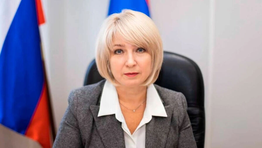 Депутат заксобрания Карелии, которая назвала гостью "курицей", сложила полномочия