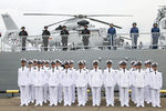 Военнослужащие военно-морских сил Народно-освободительной армии (ВМС НОАК) КНР во время открытия российско-китайских учений «Морское взаимодействие — 2015»