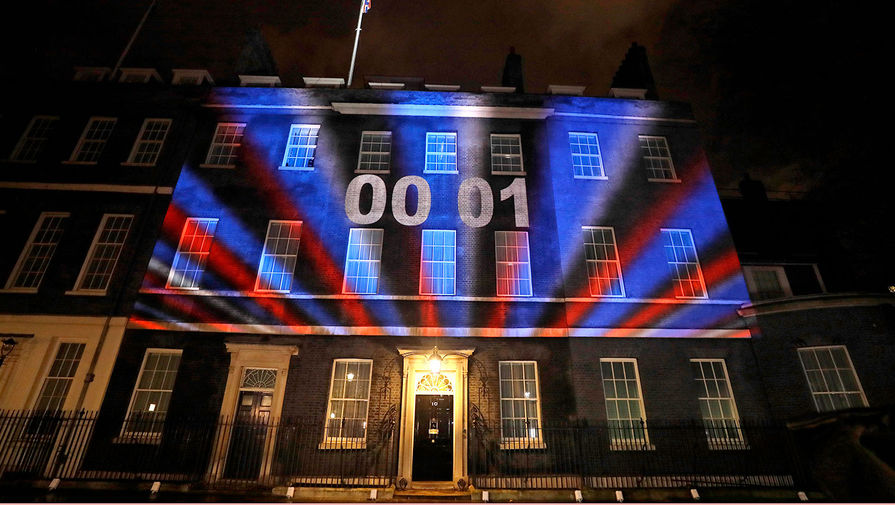 Таймер обратного отсчета до Brexit на резиденции британского премьер-министра, Лондон, 31 января 2020 года