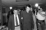 1978 год. Сид Вишес во время ареста за убийство своей подруги Нэнси. Музыкант из-за тяжелой алкогольной и наркотической интоксикации не помнил деталей произошедшего и вину свою категорически отрицал