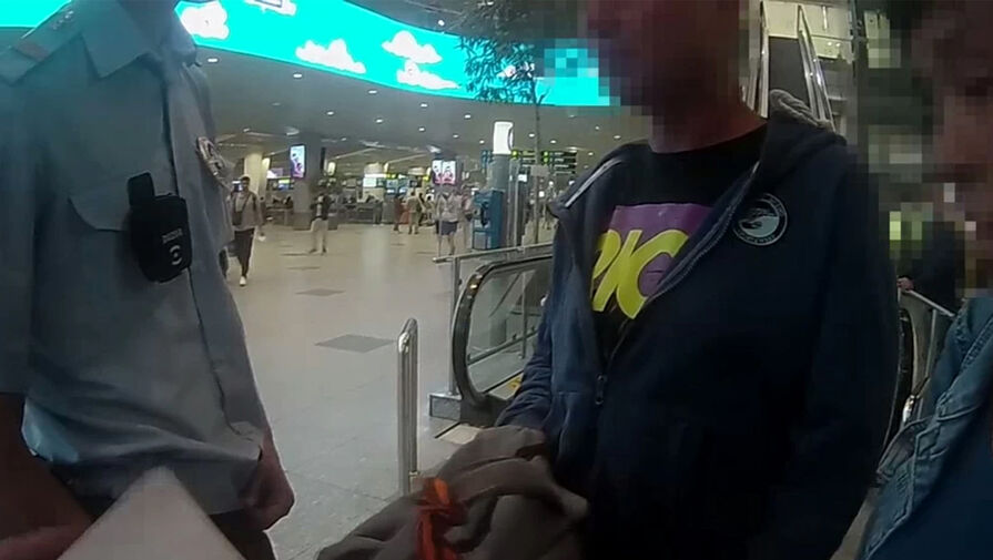 В аэропорту Домодедово задержали мужчину, который кричал о бомбе в рюкзаке