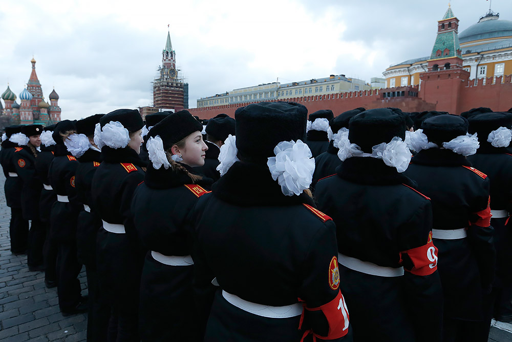 Репетиция участников марша в честь парада 7 ноября 1941 года на Красной площади