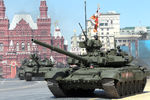 Танк Т-90А во время генеральной репетиции парада Победы на Красной площади