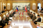 Министр обороны Северной Кореи Хон Сон Нам на встрече с министром обороны России Сергеем Шойгу, 27 июля 2023 года