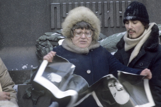 Валерия Новодворская на митинге, 1989 год