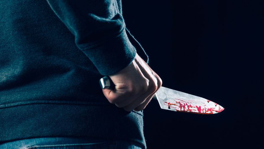 В Ленобласти неизвестный напал на продавца продуктового магазина с ножом
