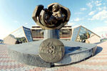 Памятник Неродившемуся гению в Одессе, 1996 год