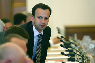 Начальник Экспертного управления администрации президента РФ Аркадий Дворкович во время заседания правительственного совета по нанотехнологиям, 2007 год