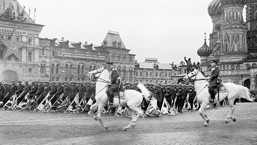 Военный парад на Красной площади в Москве, 24 июня 1945 года