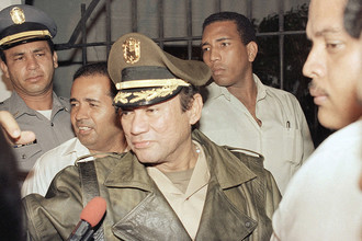 Мануэль Норьега в президентском дворце Панамы, 1988 год