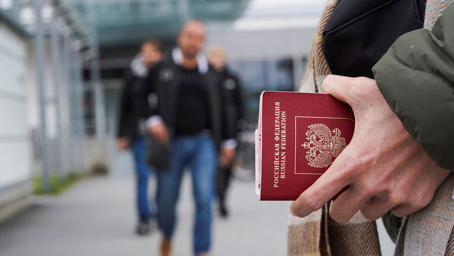 ФСБ зафиксировала рост числа прибывающих в Россию из Прибалтики, Польши и Финляндии