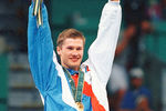 Российский гимнаст Алексей Немов завоевал золотую медаль на XXVI Олимпийских играх в Атланте, 1996 год