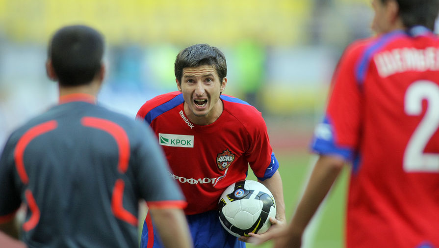Евгений Алдонин во время матча, 2009 год 