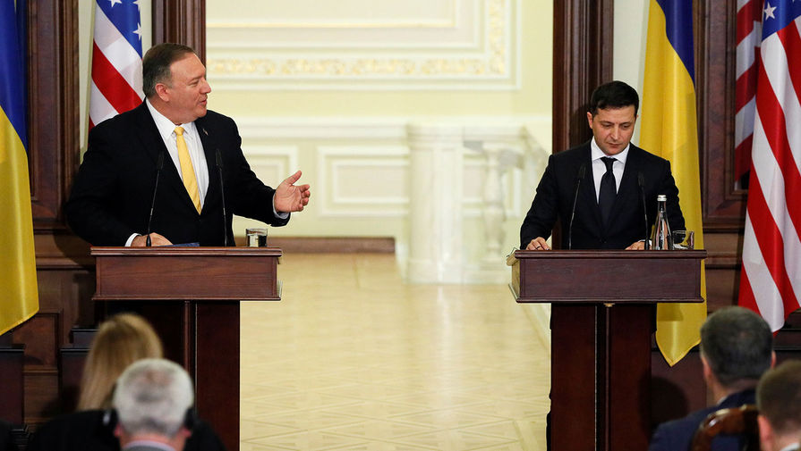 Госсекретарь США Майк Помпео и президент Украины Владимир Зеленский во время встречи в Киеве, 31 января 2020 года