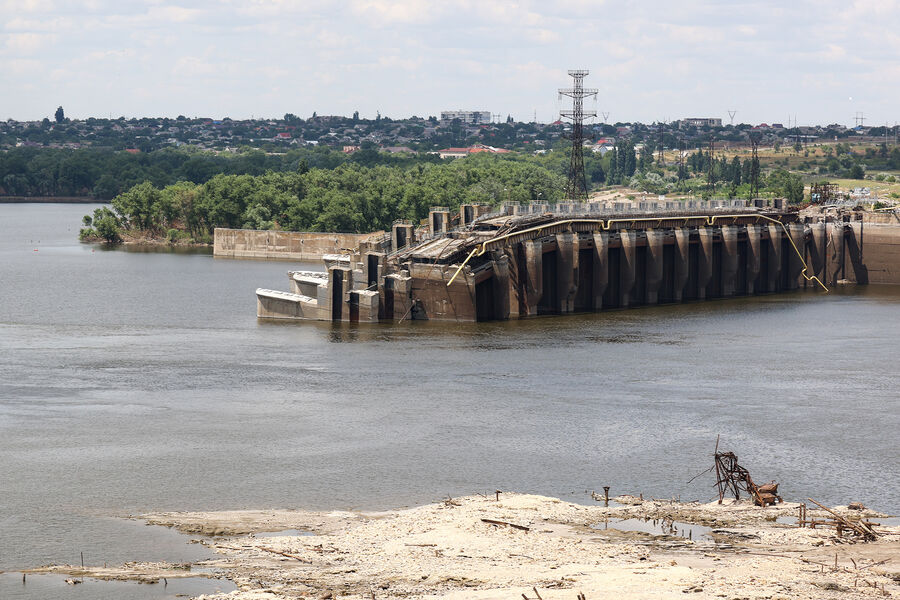 Вид на&nbsp;Каховскую ГЭС, июль 2023&nbsp;года
