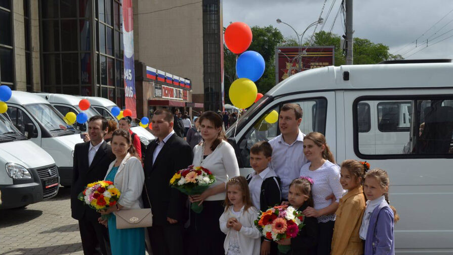 В Ростовской области женщина с 14 детьми удостоилась звания 