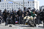 Во время протестов в Лос-Анджелесе, 9 июня 2025 года