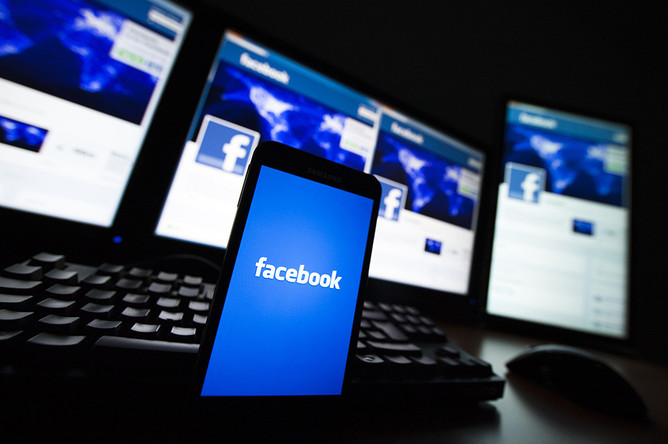 Facebook предоставила пользователям iPhone возможность бесплатно звонить своим друзьям через приложение «Чат Facebook» 