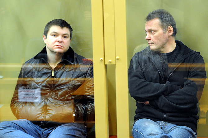 Сергей Цапок (слева) и Игорь Черных, обвиняемые по делу об убийстве 12 человек в станице Кущевская