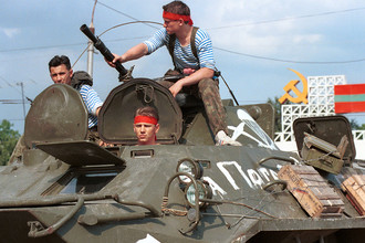 Военная техника на улицах Тирасполя, 1992 год