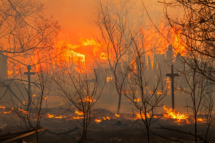 Пожар на&nbsp;окраине города Абакана