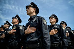Сотрудники патрульной полиции на церемонии принесения присяги на Софиевской площади