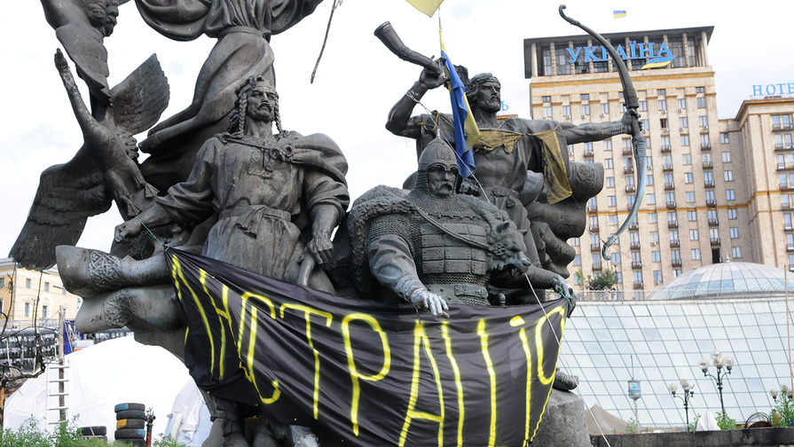 Палаточный лагерь на площади Независимости в Киеве, 16 июля 2014
