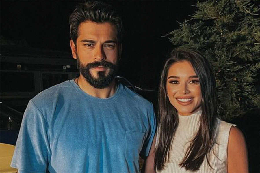 Онлайн порно ұйықтап жатқан тобыр