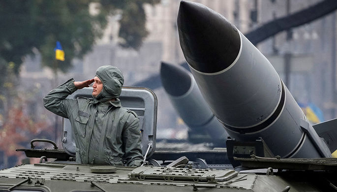 Военная техника во время военного парада по случаю 25-летия независимости Украины