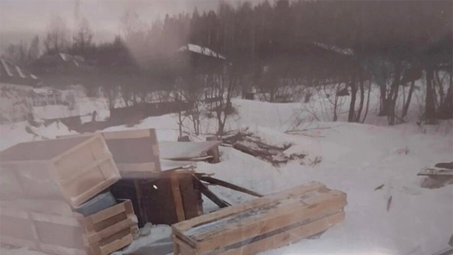 Жители Златоуста Челябинской области нашли в городе свалку из цинковых гробов