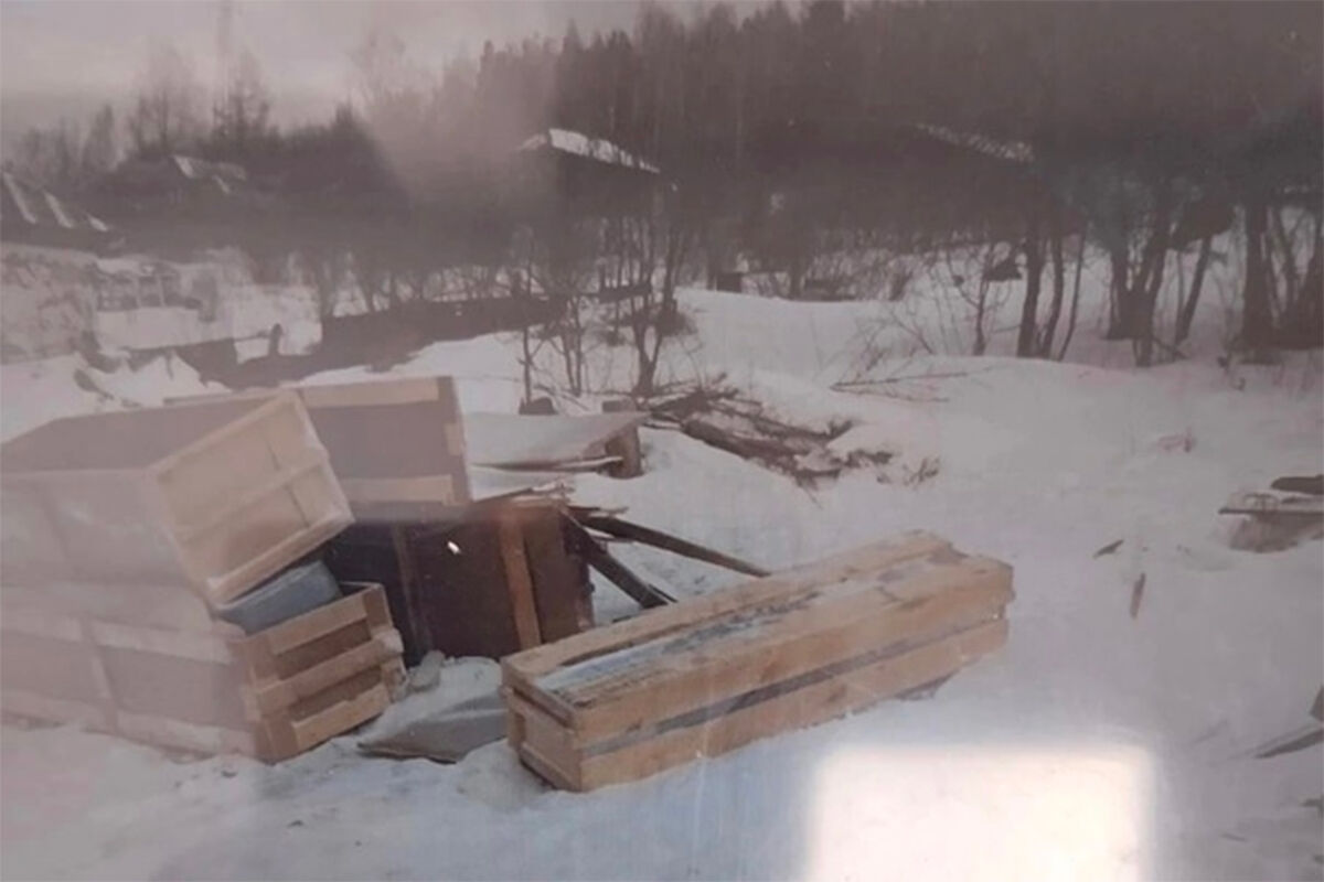 Жители Златоуста Челябинской области нашли в городе свалку из цинковых гробов - Газета.Ru | Новости