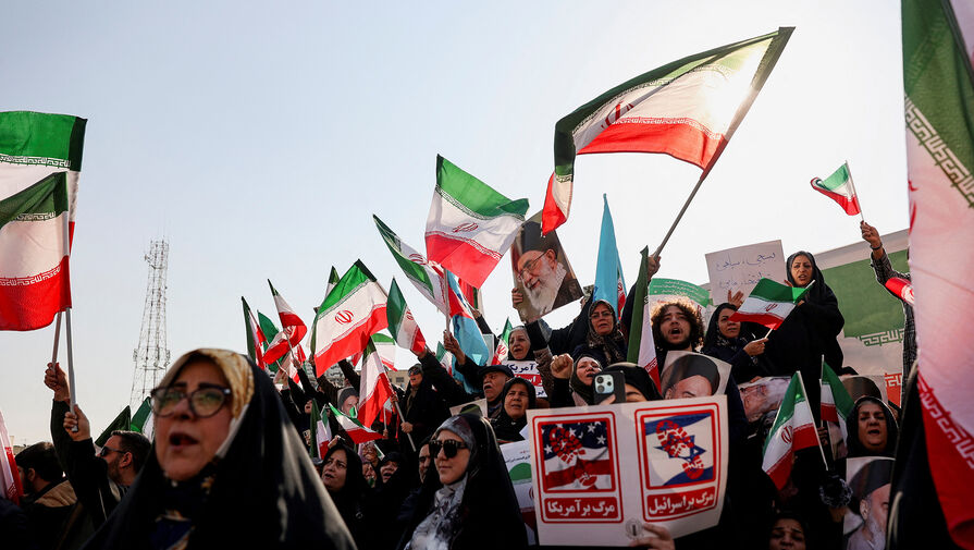 Верховный лидер Ирана высказался о протестах в стране