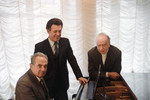 Композитор Эдуард Колмановский, певец Иосиф Кобзон и композитор Оскар Фельцман (слева направо). Кобзон исполнял песню «Баллада о красках» и вокальный цикл «Песни былого».