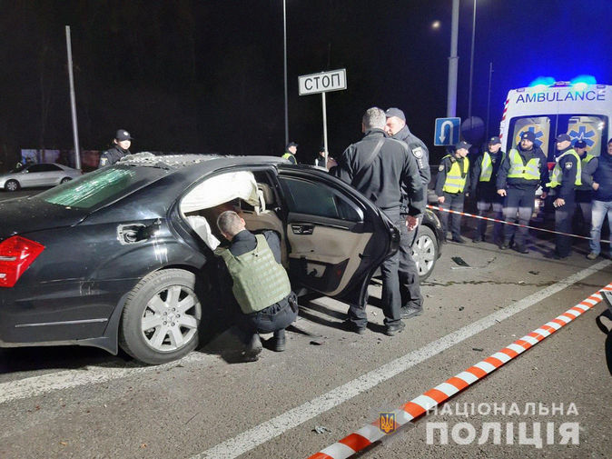 На&nbsp;месте взрыва автомобиля на&nbsp;Житомирской трассе в&nbsp;Киеве, 6 ноября 2019 года