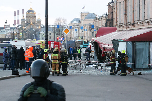 Последствия взрыва в&nbsp;кафе &laquo;Стрит-бар&raquo; на&nbsp;Университетской набережной в&nbsp;Санкт-Петербурге, 2&nbsp;апреля 2023&nbsp;года