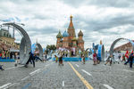 Артисты выступают на церемонии открытия Дня города на Красной площади