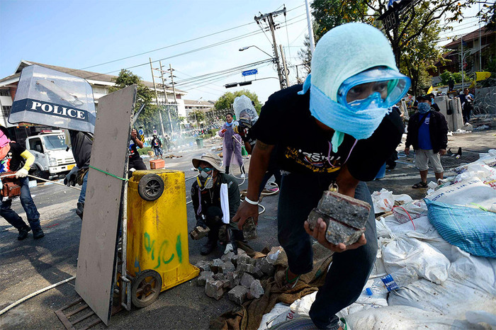 Демонстранты во время беспорядков в&nbsp;Таиланде
