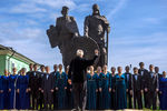 Церемония открытия памятника первым русским князьям Рюрику и Вещему Олегу в Старой Ладоге