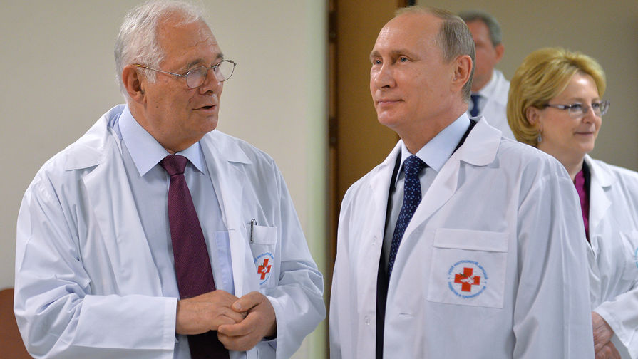 Путин поздравил хирурга Рошаля с днем рождения 