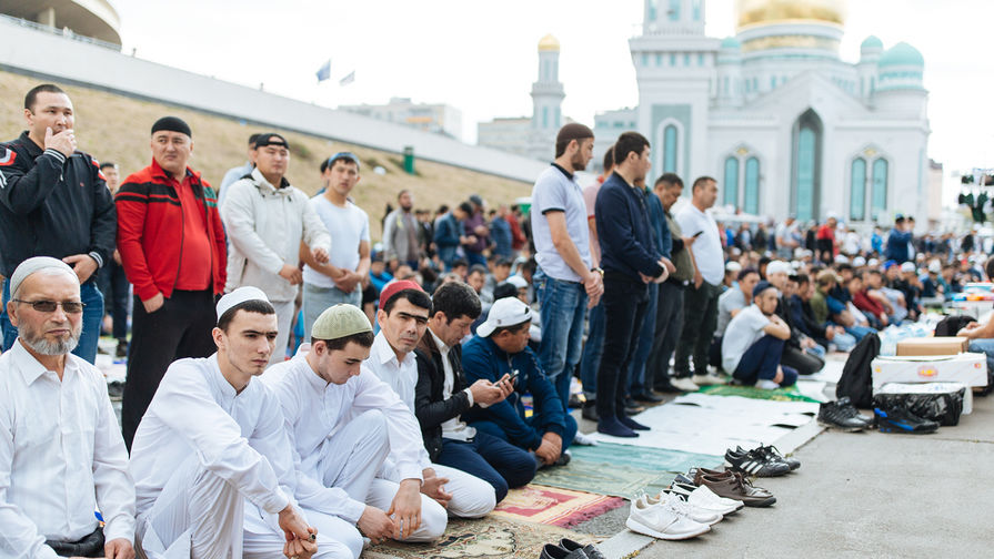 Путин поздравил российских мусульман с Курбан-байрамом