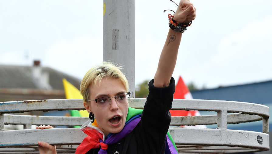 Дочь актера Михаила Ефремова Анна-Мария Ефремова на протестной акции женщин в Минске, сентябрь 2020 года