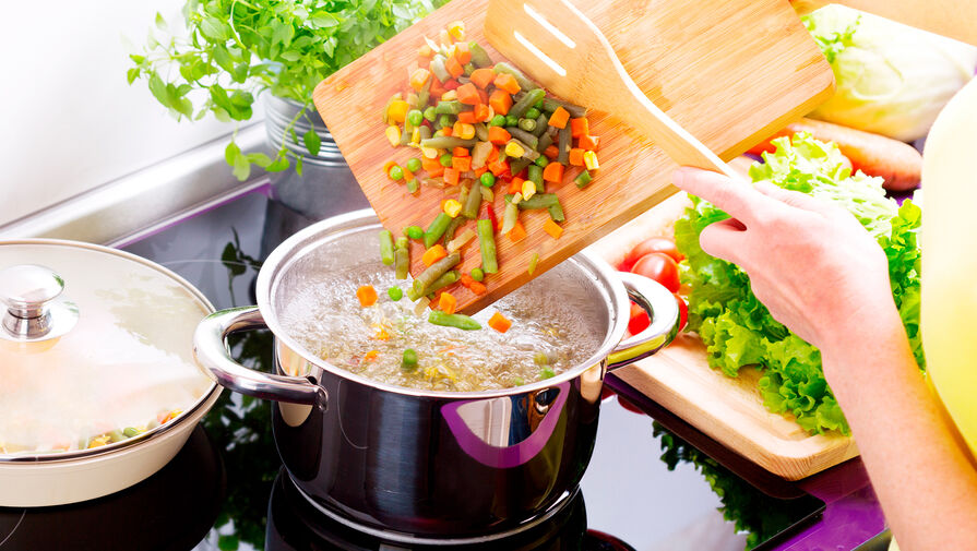 Назван простой способ защитить мозг от вредного воздействия жирной пищи