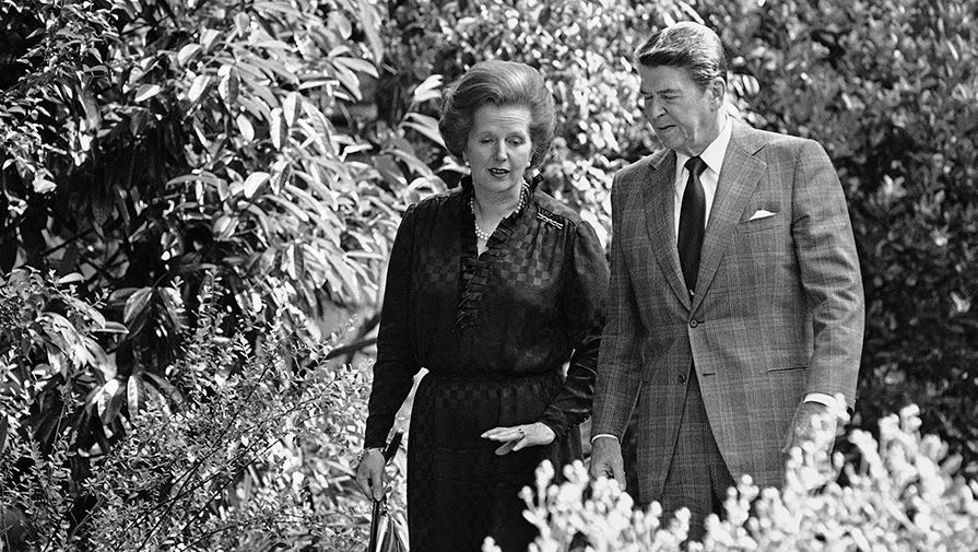 Премьер-министр Великобритании (1979-1990) Маргарет Тэтчер и 40-й президент США Рональд Рейган (1981-1989)