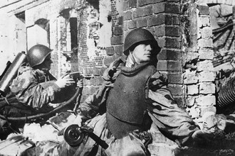 Во время уличных боев в Сталинграде, октябрь 1942 года