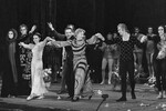 Сцена из балета «Жизель», в главных ролях — народная артистка РСФСР Наталья Бессмертова и лауреат Ленинской премии, народный артист РСФСР Михаил Лавровский. На переднем плане (слева направо) народные артисты СССР Екатерина Максимова, Юрий Григорович, Галина Уланова, Владимир Васильев и Нина Тимофеева, 1976 год 