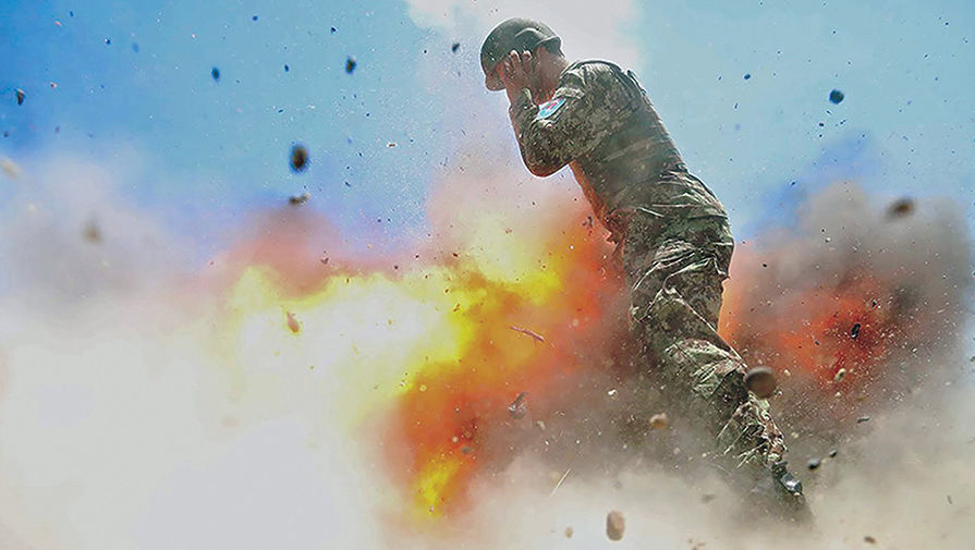 Фотография взрыва, сделанная военным фотографом Хильдой Клейтон, 2&nbsp;июля 2013&nbsp;года