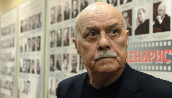 Режиссер Станислав Говорухин на пресс-конференции в Москве, 2009 год